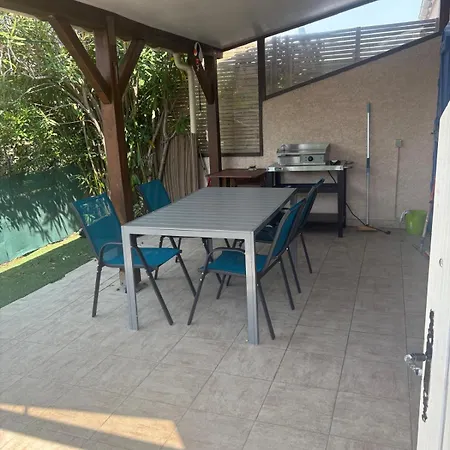 Villa Villa, Famille, Piscine, Tennis, 100m